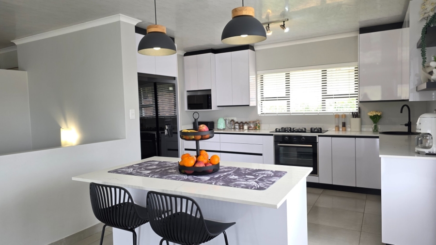 3 Bedroom Property for Sale in Island View Western Cape